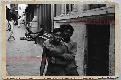 40s MAN PORTRAIT STREET Topless GAY Hugs Handsome B&W Vintage INDIA Photo 361