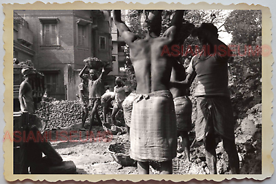 40s Street Scene Group Man Gay Shop Topless Man Portrait Vintage INDIA Photo 685