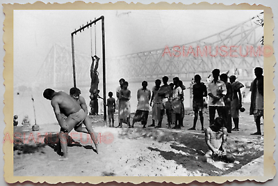 40s Wrestling Hug Calcutta Group Gay Topless Man Shorts Vintage INDIA Photo 589