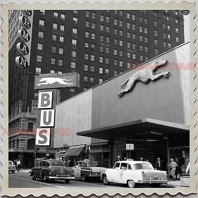 50s USA America CHICAGO GREYHOUND BUS STATION TAXI CAR Vintage Photograph S8208