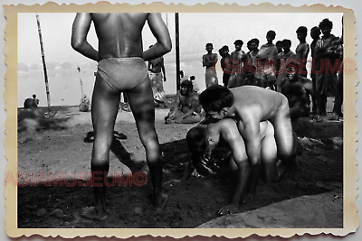 40s Wrestling Hug Calcutta Group Gay Topless Man Shorts Vintage INDIA Photo 583