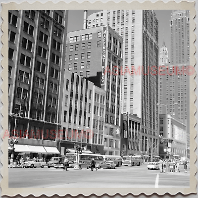 60s USA CHICAGO STREET SCENE DOWNTOWN BUS TRAFFIC LIGHT CAR Vintage Photo S10071