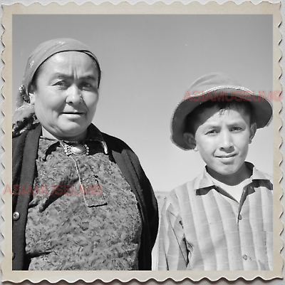 40s USA Window Rock ARIZONA COWBOY WOMEN PORTRAIT BOYS OLD Vintage Photo S7639