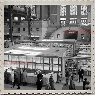 40s USA America CHICAGO TRAIN UNION STATION SHOP  Vintage Old Photograph S8149