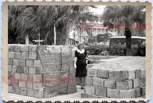 WW2 British Worker Wall Barricade Women Dress War Vintage Singapore Photo 28344