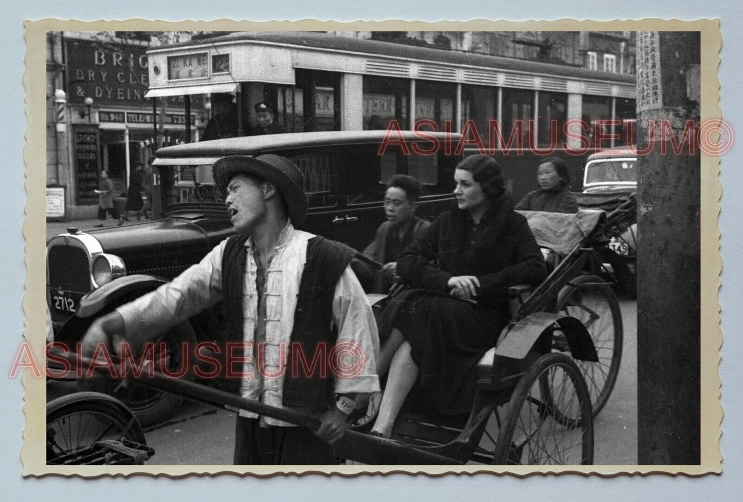 1940s BRITISH WOMEN RICKSHAW STREET Vintage China Shanghai Photo #3306 中国上海老照片