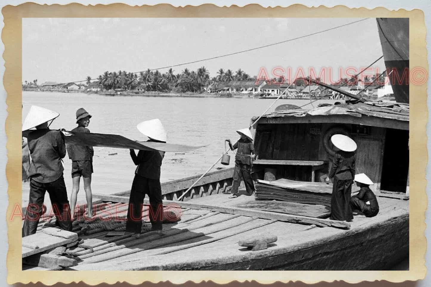 50s Vietnam War Saigon Ship Pier Boy Women Boat House River Vintage Photo #1144