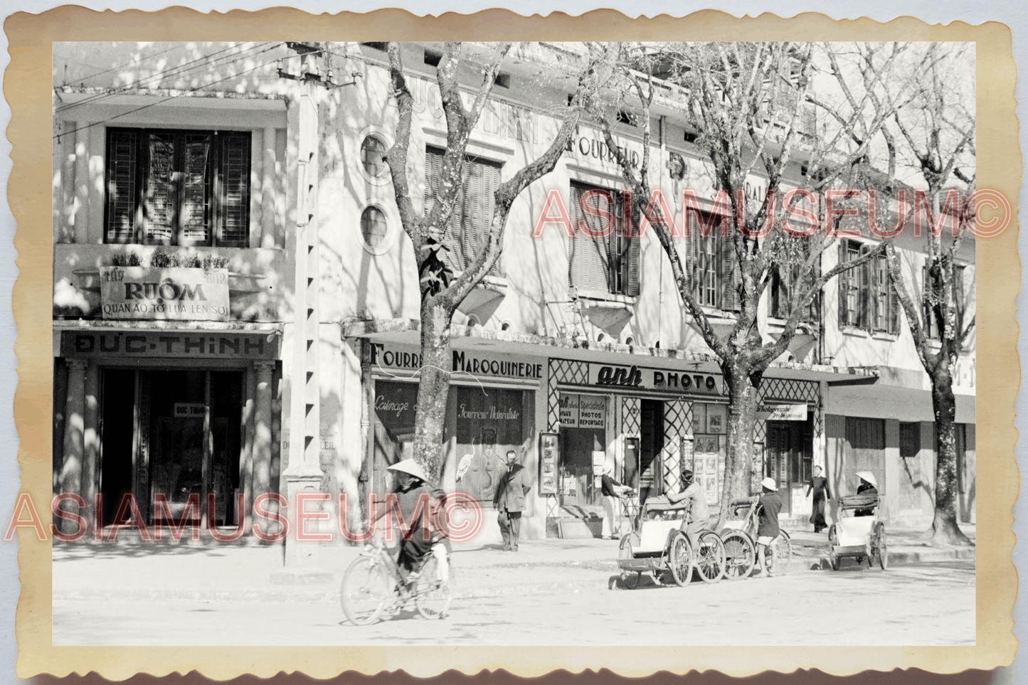 40s WW2 Vietnam HANOI STREET SHOP RICKSHAW TRISHAW BICYCLE Vintage Photo 24982