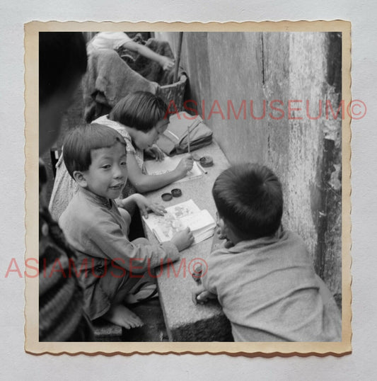 1940's BOY BABY GIRL WRITING  PORTRAIT B&W Vintage Hong Kong Photo 29920 香港旧照片