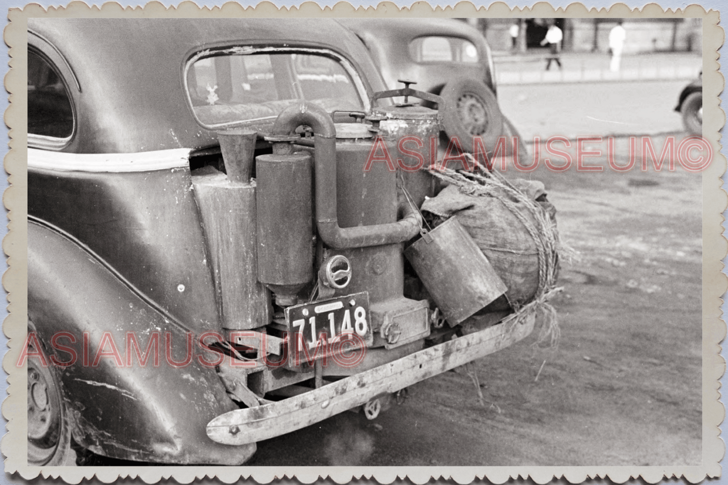 50s JAPAN TOKYO RETROFIT CHARCOAL BURNER TAXI CAR STREET Vintage Old Photo 24808