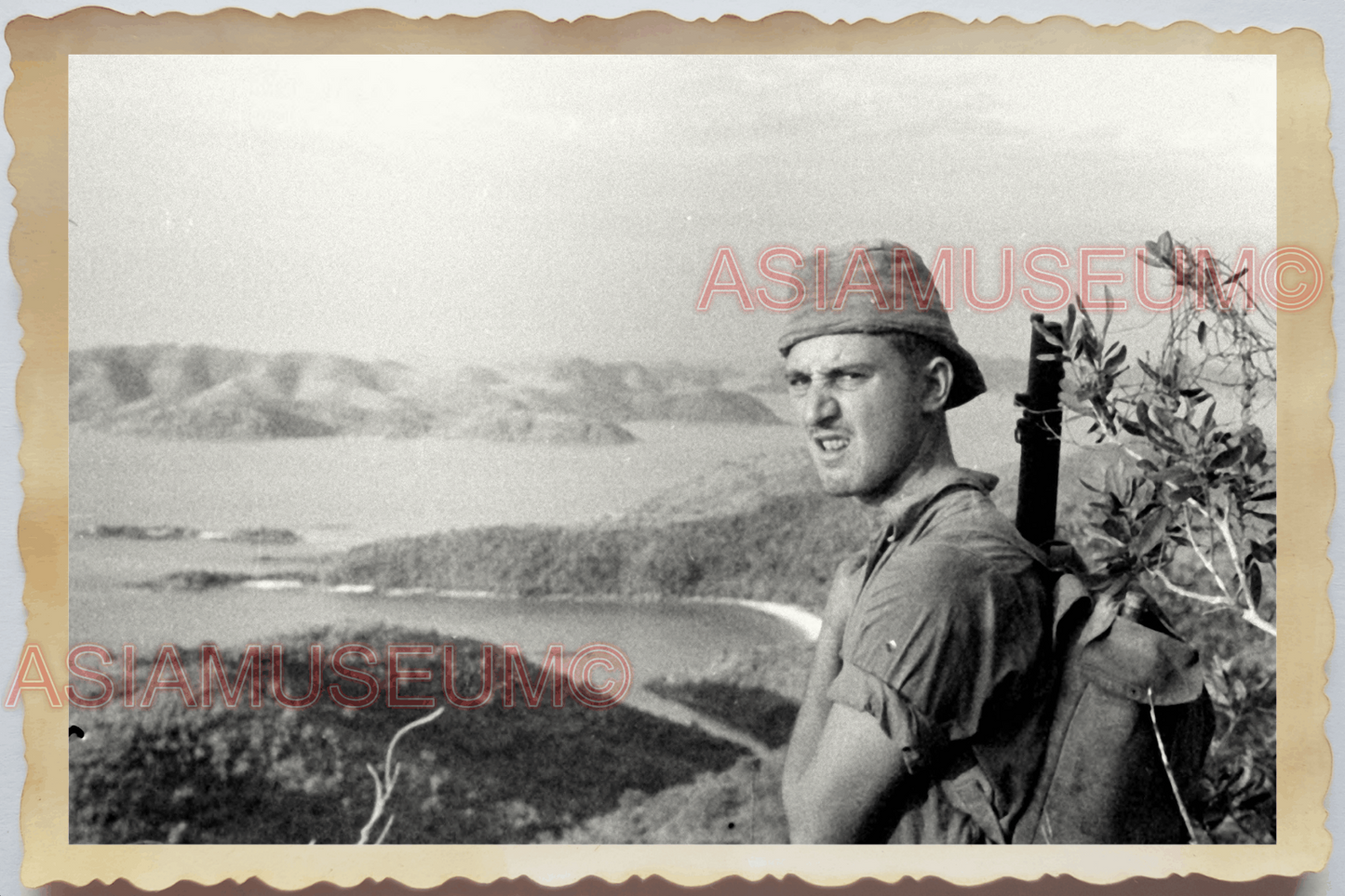 40s WW2 Vietnam FRENCH ARMY GUN HA LONG BAY SEASIDE ISLAND Vintage Photo 26001