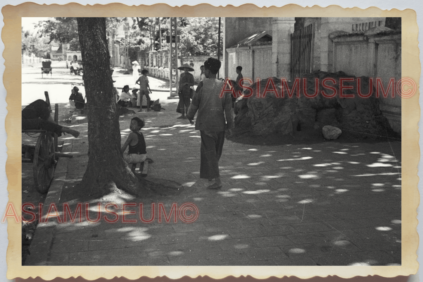 40s WW2 Vietnam STREET SCENE WOMEN SIDEWALK LADY CITY HALL Vintage Photo 04281