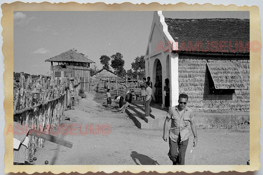 50s Vietnam Indochina Saigon Village Church Women Lady Jungle Vintage Photo #522