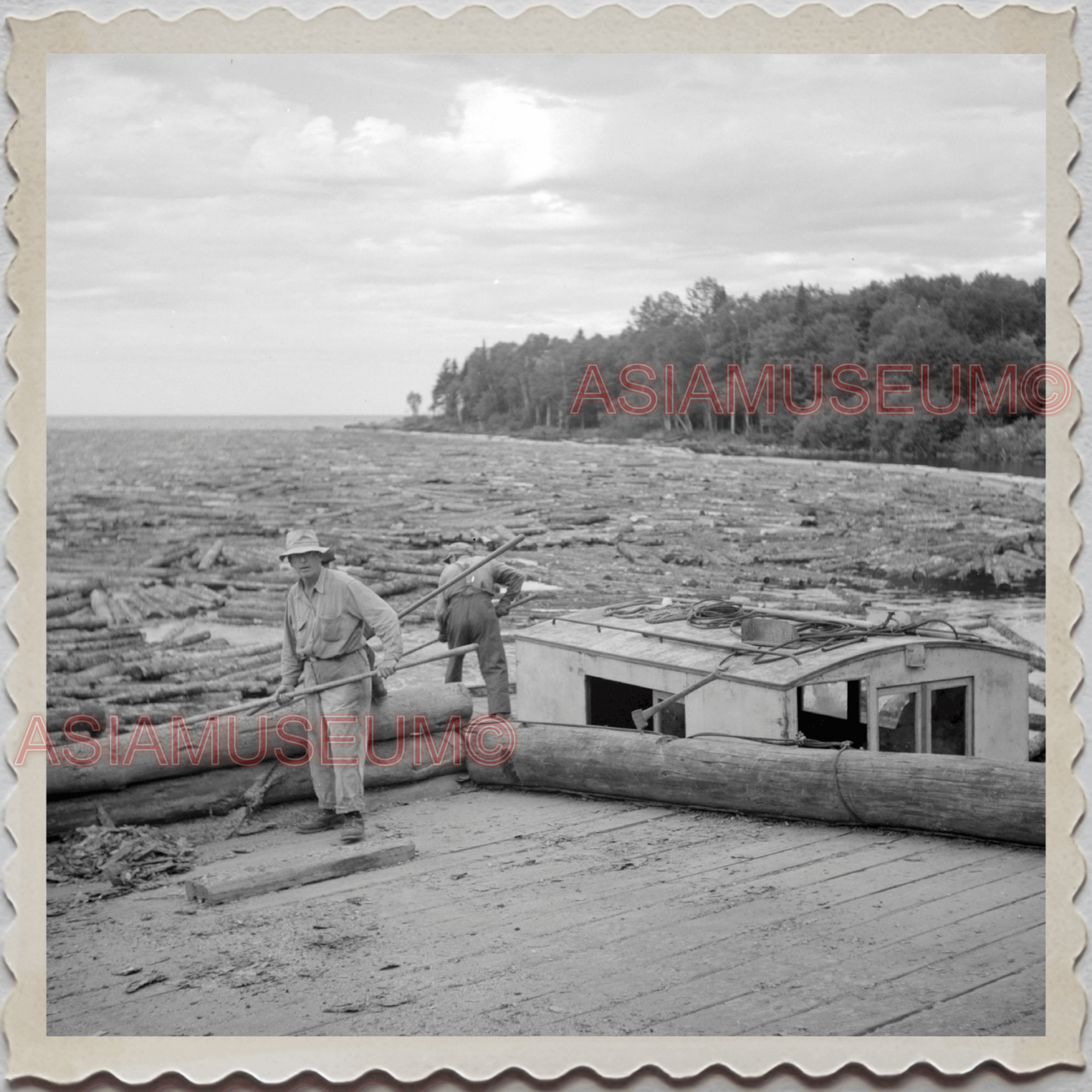 50s LITTLE MARAIS LAKE SUPERIOR COUNTY MINNESOTA LOG FACTORY OLD USA Photo 10868