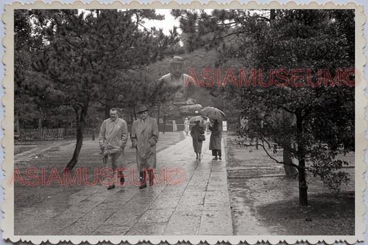 50s JAPAN TOKYO Daibutsu Buddha Statue GARDEN KAMAKURA Vintage Old Photo 25109