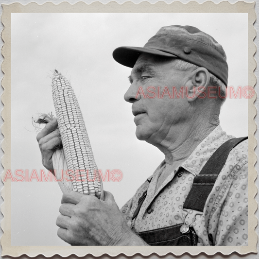 50s BLOOMINGTON MONROE INDIANA INDIANAPOLIS CORN MAN FARM VINTAGE USA Photo 9343