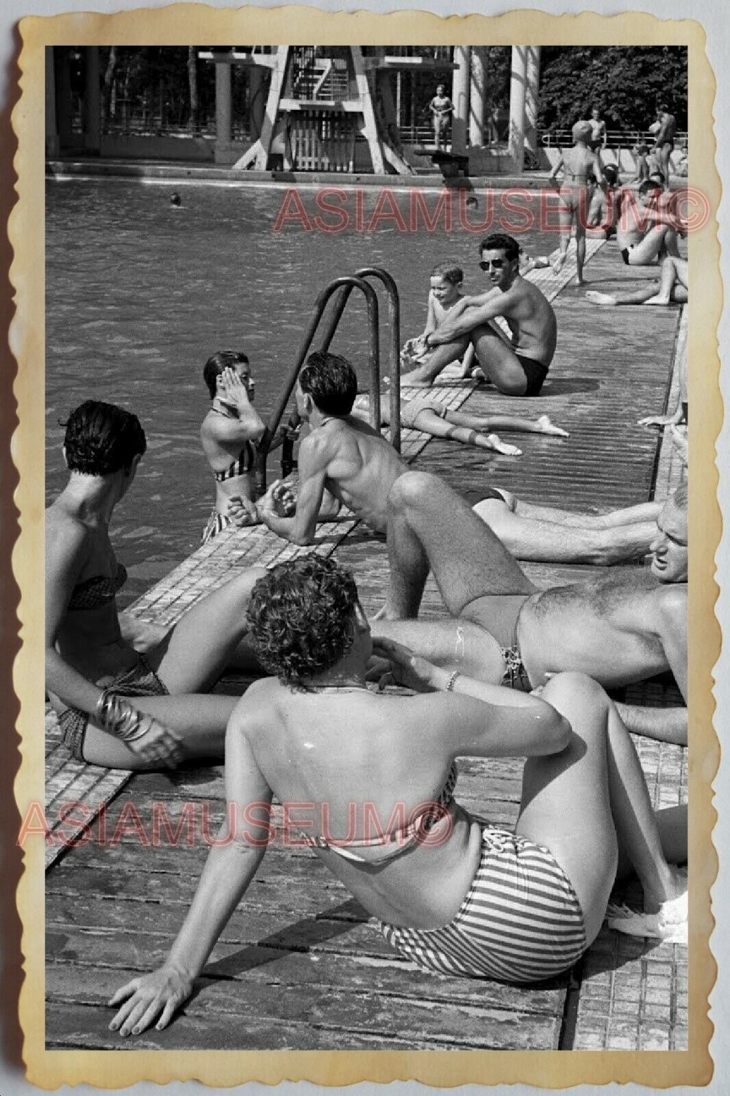 50s Vietnam SAIGON FRENCH USA MAN WOMEN SWIMSUIT TOPLESS WAR Vintage Photo #1160