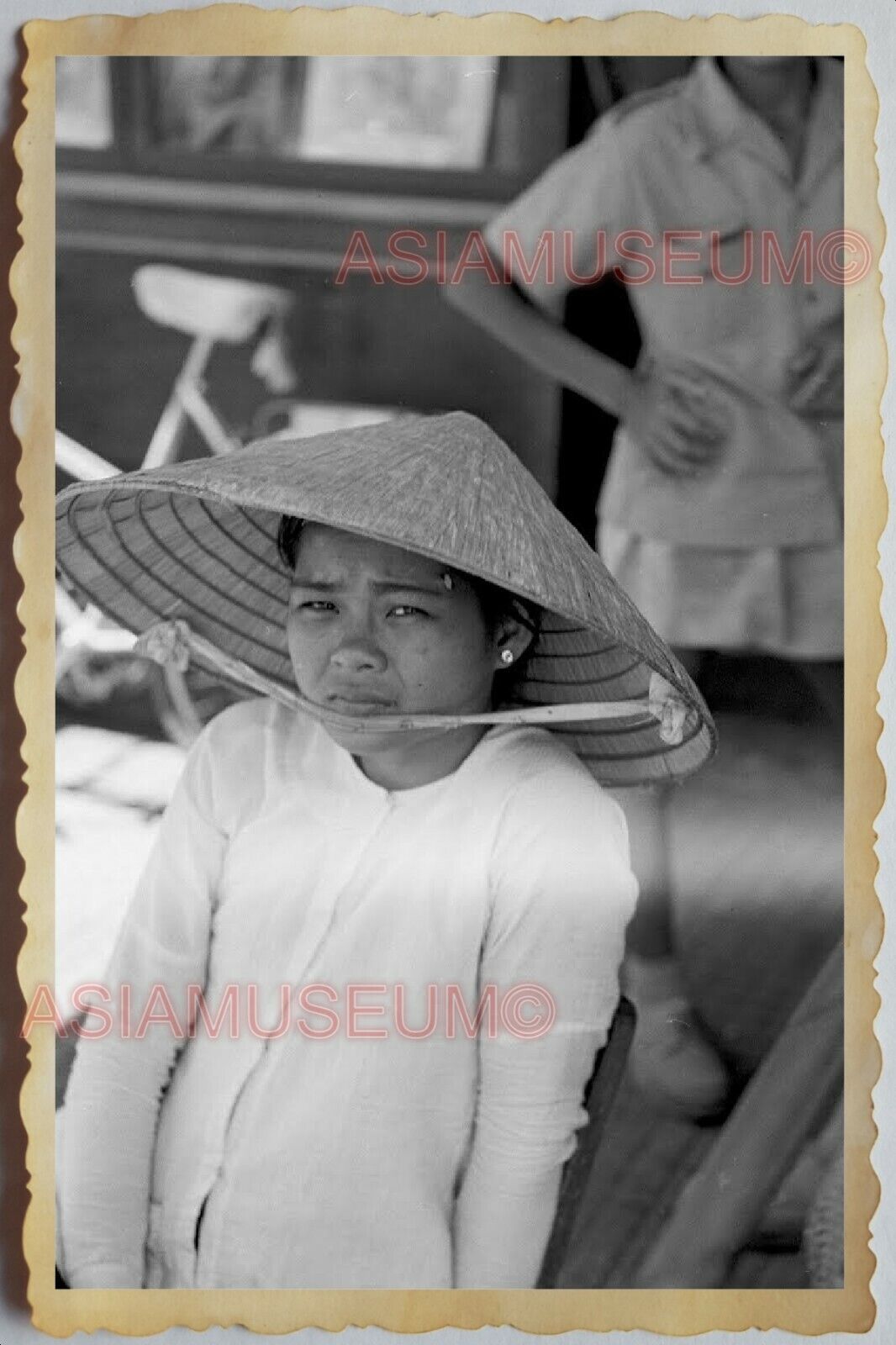 40s Vietnam War SAIGON YOUNG GIRL STRAW HAT PIER BOAT BICYCLE Vintage Photo 1309