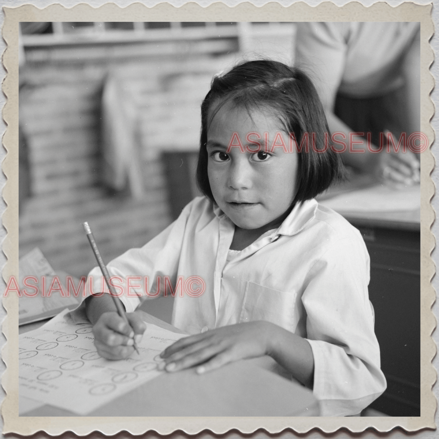 50s NAVAJOLAND NAVAJO ARIZONA APACHE FORT DEFIEANCE GIRL VINTAGE USA Photo 11716