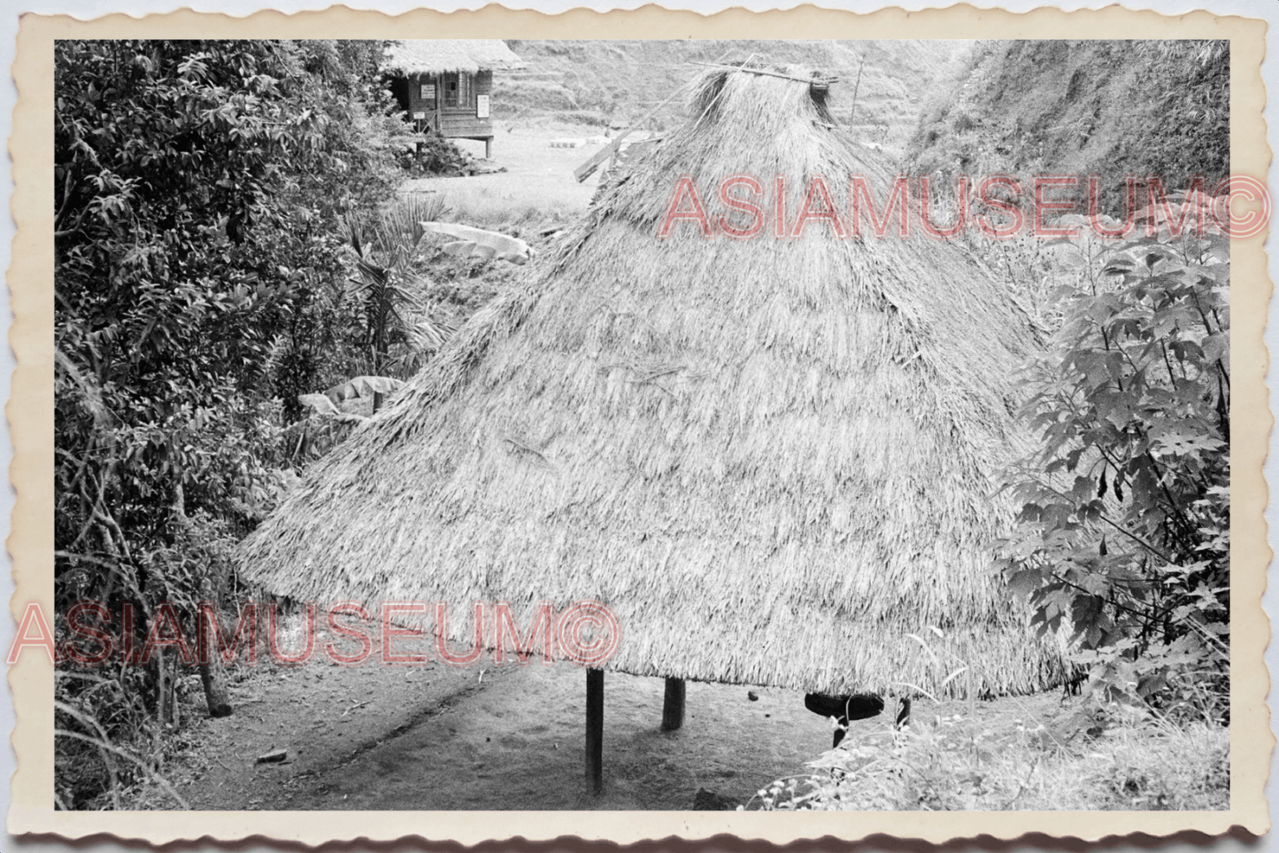 50s PHILIPPINES LUZON WOMEN MOUNTAIN TRIBE IGOROT HUTS HOUSE Vintage Photo 24238