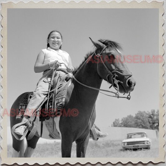 50s CROW TRIBE BIG HORN COUNTY MONTANA AGENCY GIRL HORSE VINTAGE USA Photo 11273