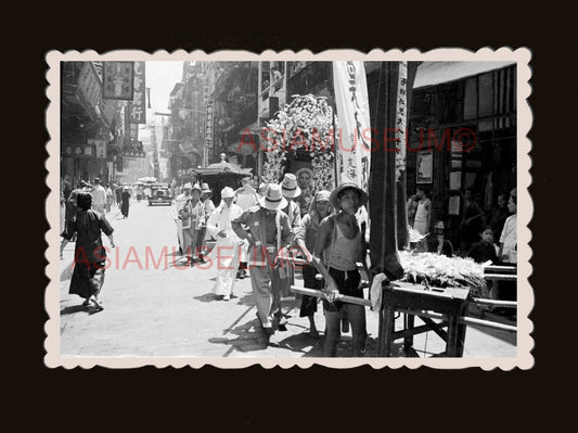 Man Carry Flower Funeral Car Central b&w Vintage Old Hong Kong Photo 香港旧照片 #2920