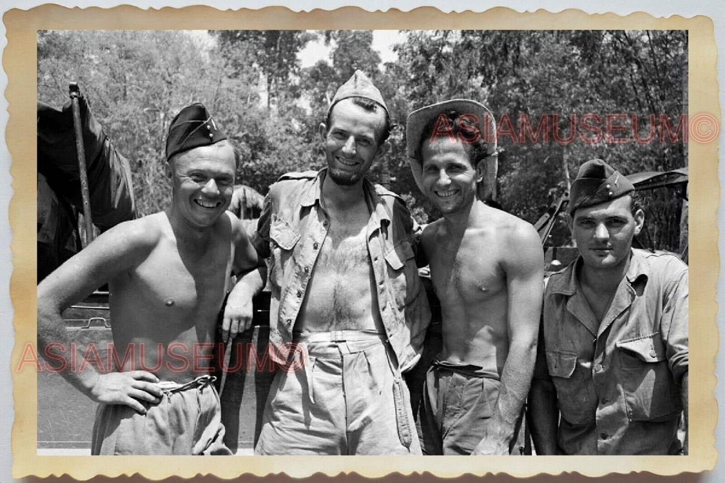 50s Vietnam Saigon Army Soldier War Topless Man Gay Group Men Vintage Photo 846