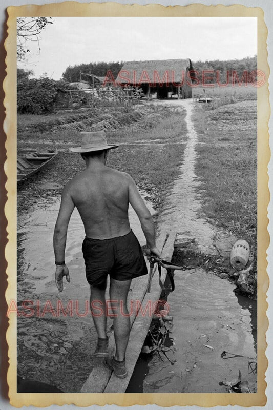 40s Vietnam War SAIGON ARMY SOLDIER TOPLESS MAN GAY HOUSE HAT Vintage Photo 1507