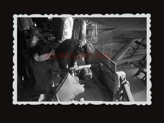 1940s LABOR REPAIR BOAT SHIP JUNK CHINA SAIL PIER Vintage Hong Kong Photo #1593