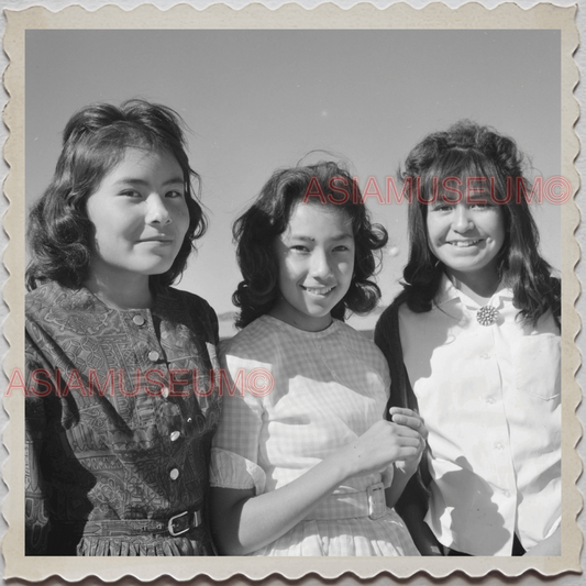 50s NAVAJOLAND NAVAJO ARIZONA APACHE FORT DEFIEANCE GIRLS OLD USA Photo 11724