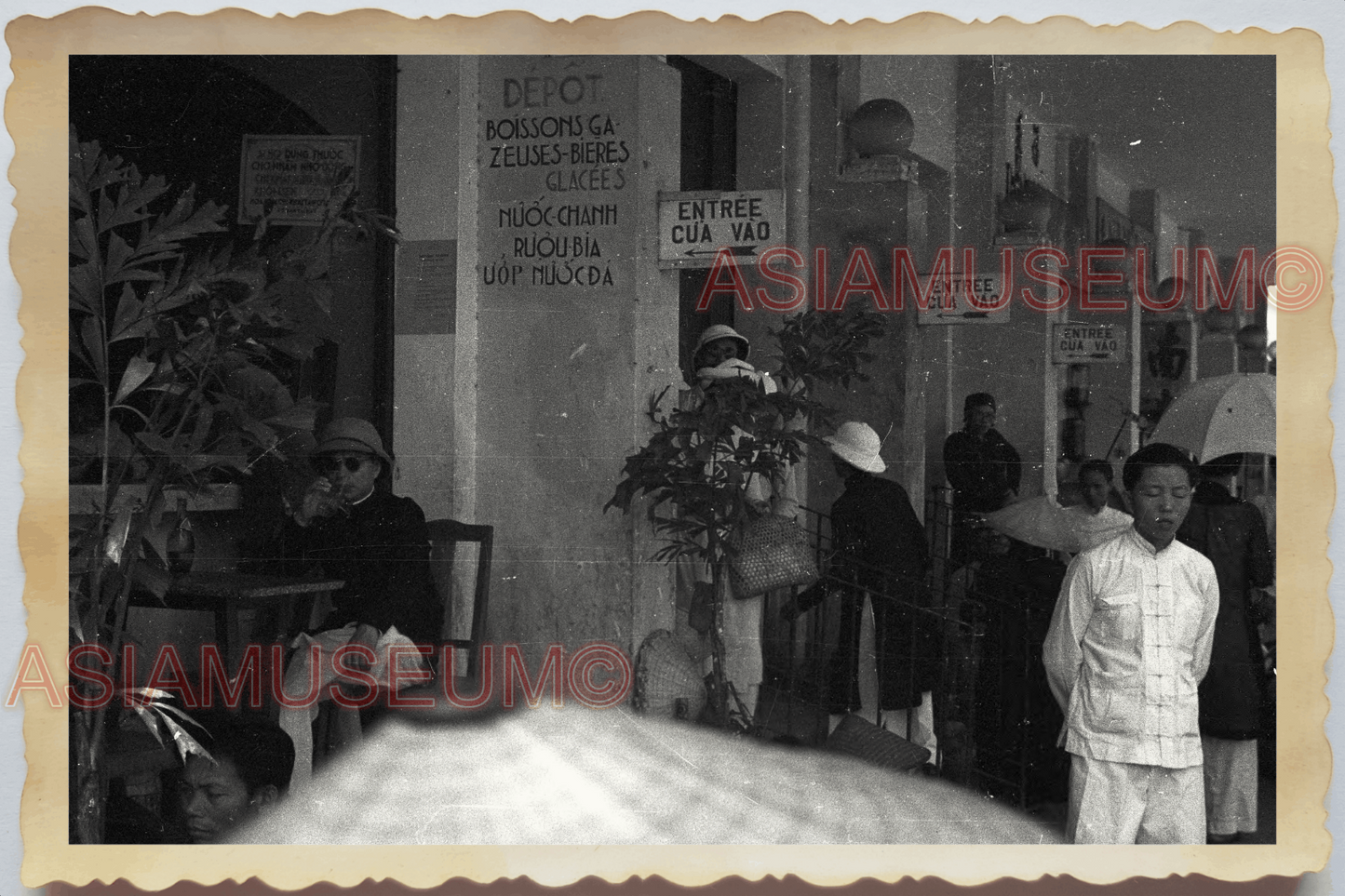 40s WW2 Vietnam HANOI CITY HALL STREET SHOP RESTAURANT CAFE Vintage Photo 04314