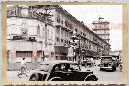 50s THAILAND BANGKOK TRAFFIC LIGHT STREET SCENE ROAD SHOP Vintage Photo 28083