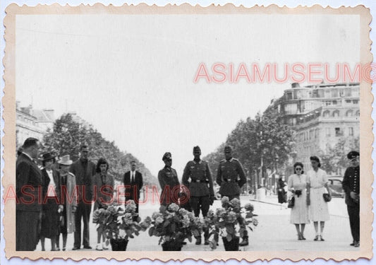 WWii D-DAY NORMANDY WAR Military France Champ De Elysees Paris Army Photo B159