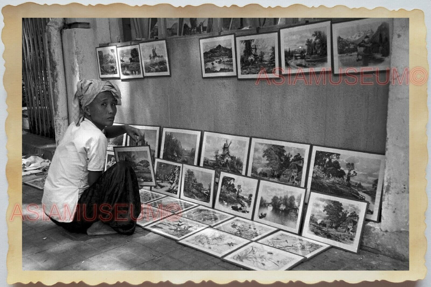 50s Vietnam War Saigon Street Art Painting Women Lady Seller Vintage Photo #1129