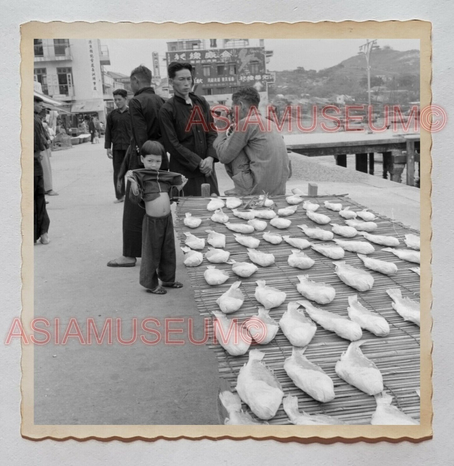 Pier Dried Seafood Fish Village Children Sea Vintage Hong Kong Photo 香港旧照片 27302