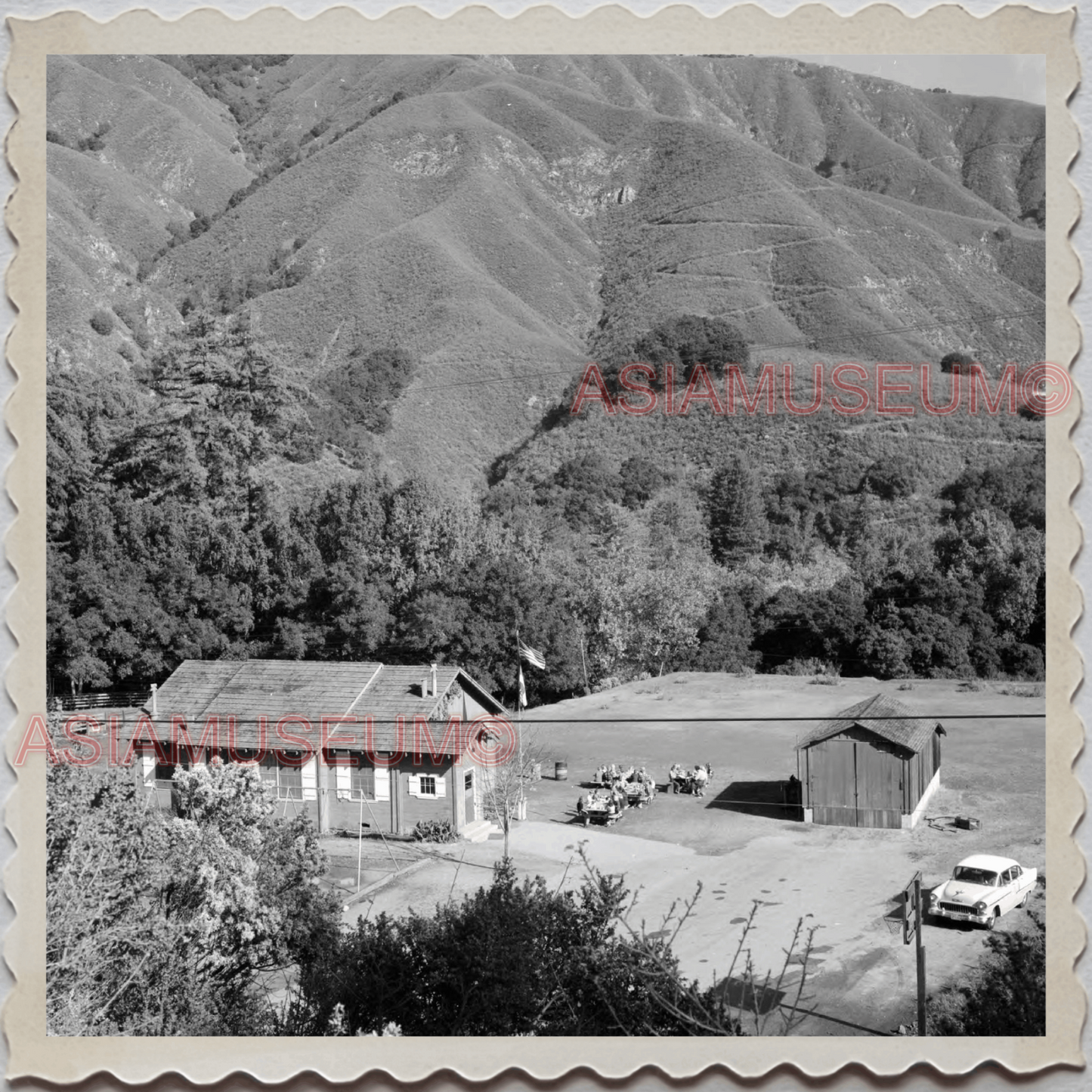 50s BIG SUR CITY CALIFORNIA CARMEL SAN SIMEON SCHOOL CAR B&W OLD USA Photo 10774