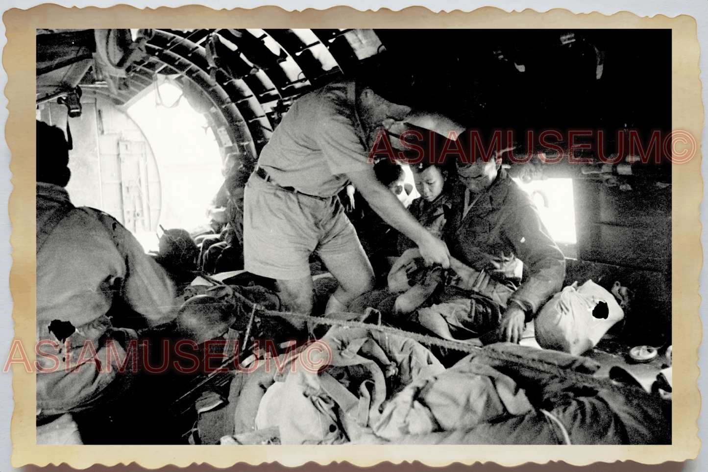 40s WW2 Vietnam INDOCHINA WAR FRENCH PARATROOPER PARACHUTE Vintage Photo 25072