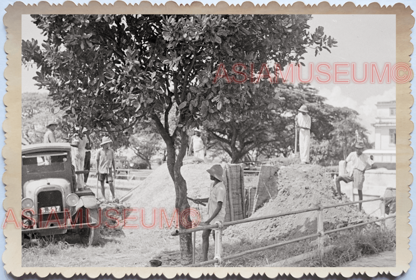 WW2 Japanese Invasion Machine Gun Post Bunker Car Vintage Singapore Photo 17845