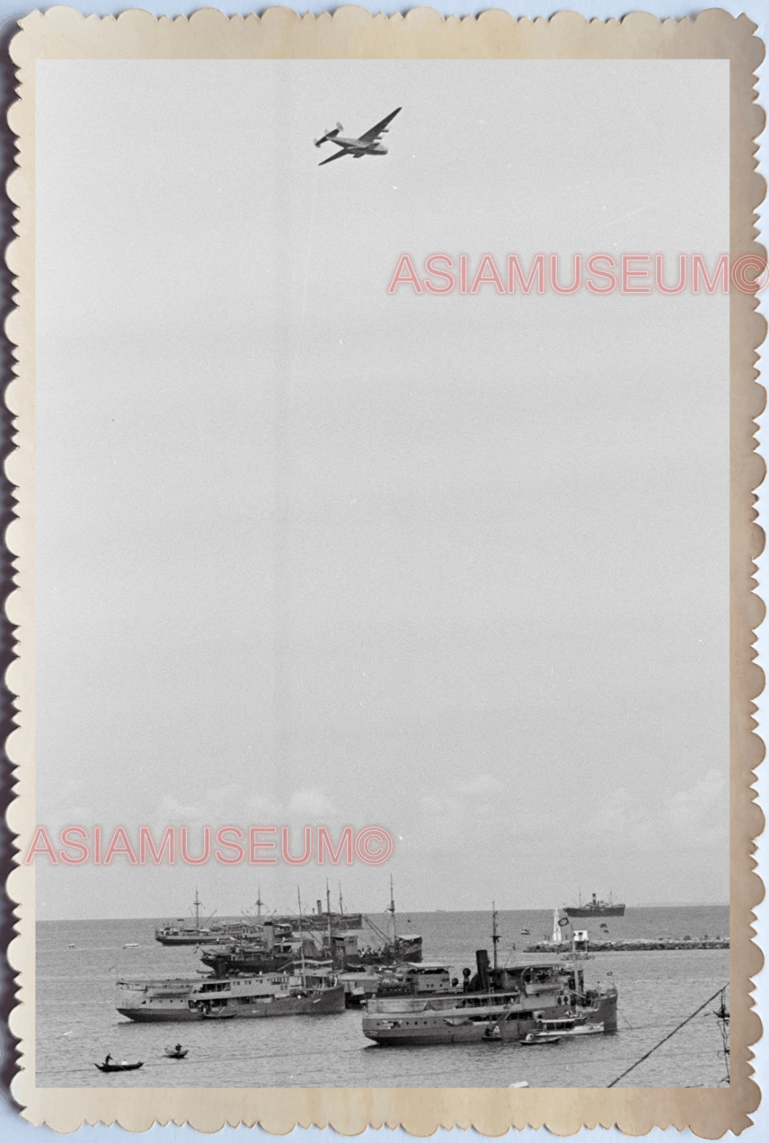 WW2 SEA PLANE WATERFRONT SHIP BOAT WARSHIP JAPAN Vintage Singapore Photo 17641