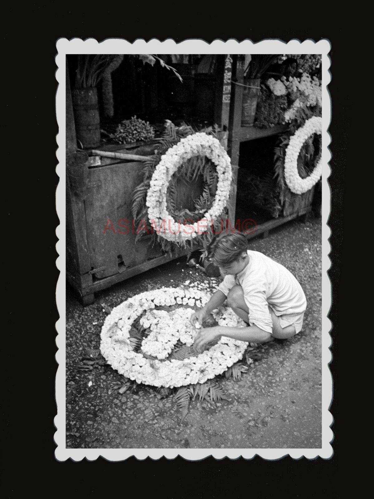 1940s Central Boy Young Man Flower Stall Street Vendor WW2 Hong Kong Photo #1583