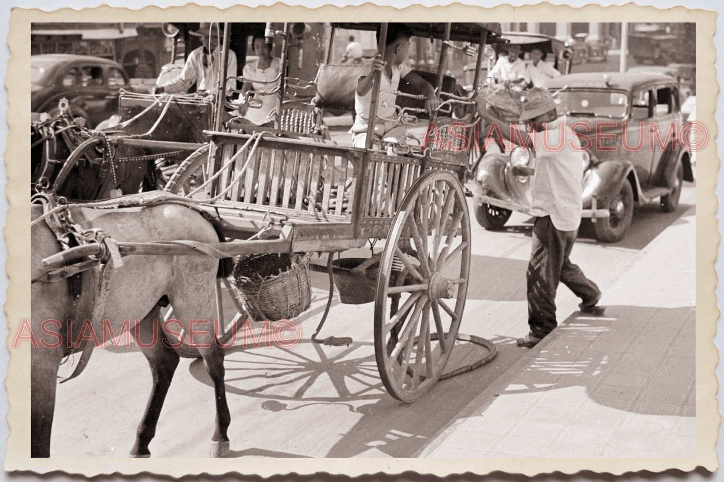 50s PHILIPPINES MANILA STREET HORSE CARRIAGE CHARIOT CAR MAN Vintage Photo 26864