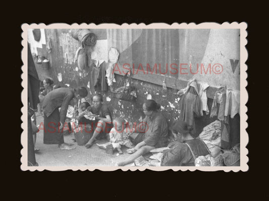 1940's WOMEN LADY CHILDREN BACK STREET B&W Vintage Hong Kong Photo 香港旧照片 #2361