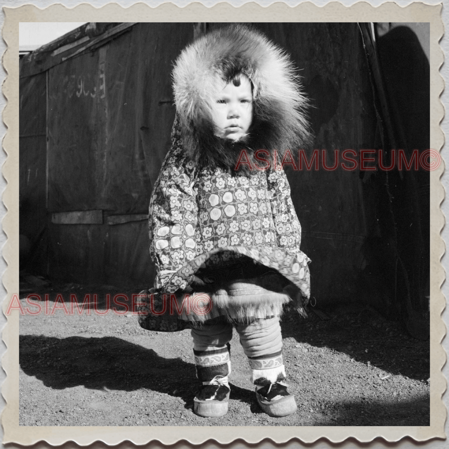 50s UTQIAGVIK NORTH SLOPE BARROW ALASKA ARCTIC GIRL SNOW VINTAGE USA Photo 11522