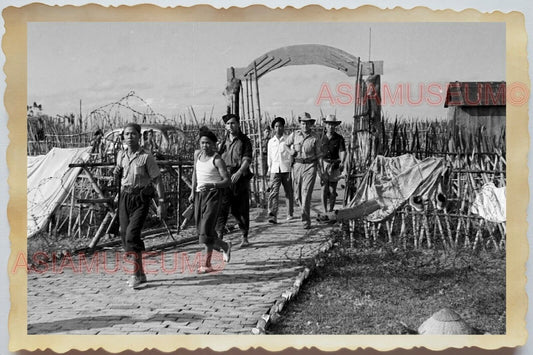 50s Vietnam SAIGON VILLAGE HUT ARMY VIETCONG SOLDIER GUN OLD Vintage Photo 1630