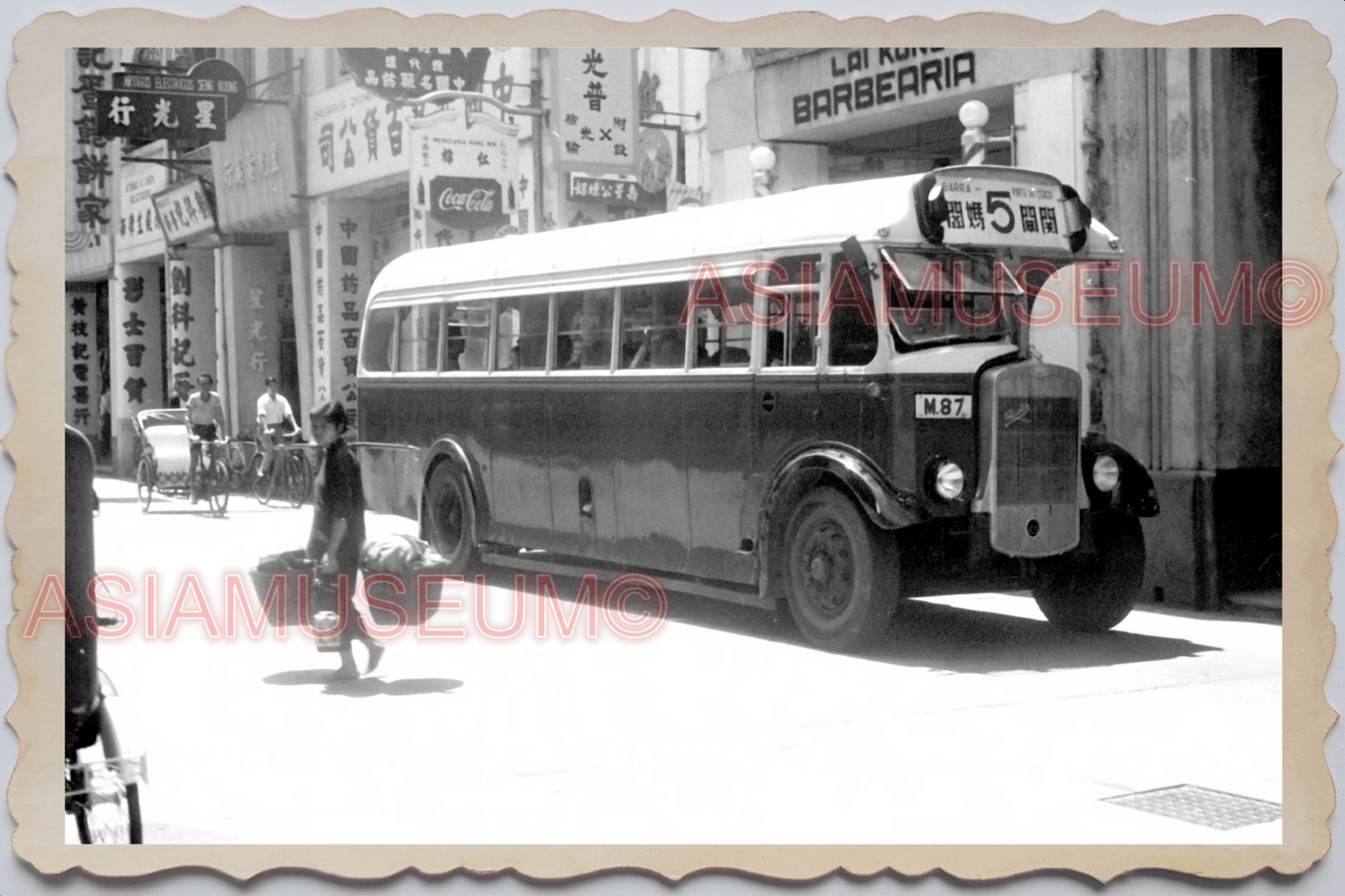 40s MACAU MACAO STREET SCENE BUS SHOP SIGN BUILDING Vintage Photo 澳门旧照片 30315