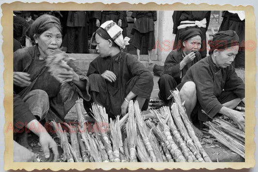 50s Vietnam War Saigon ROADSIDE MARKET WOMEN LADY VENDOR  Vintage Photo #1234