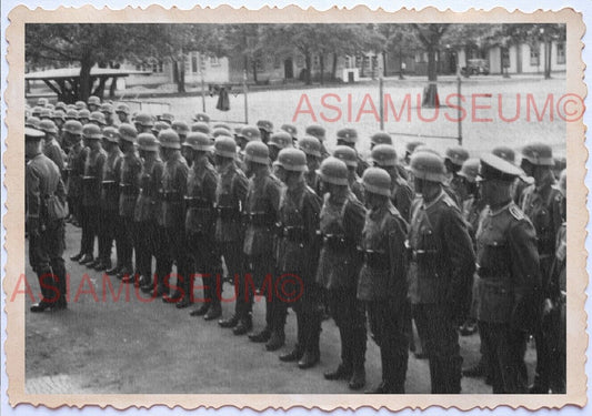 WWii D-DAY NORMANDY EUROPE ARMY Marching General Soldier Wehrmacht Photo A052