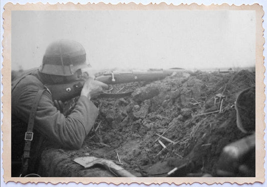 WWii D-DAY NORMANDY Vintage ARMY SOLDIER Sniper Military Spy Field Photo a014