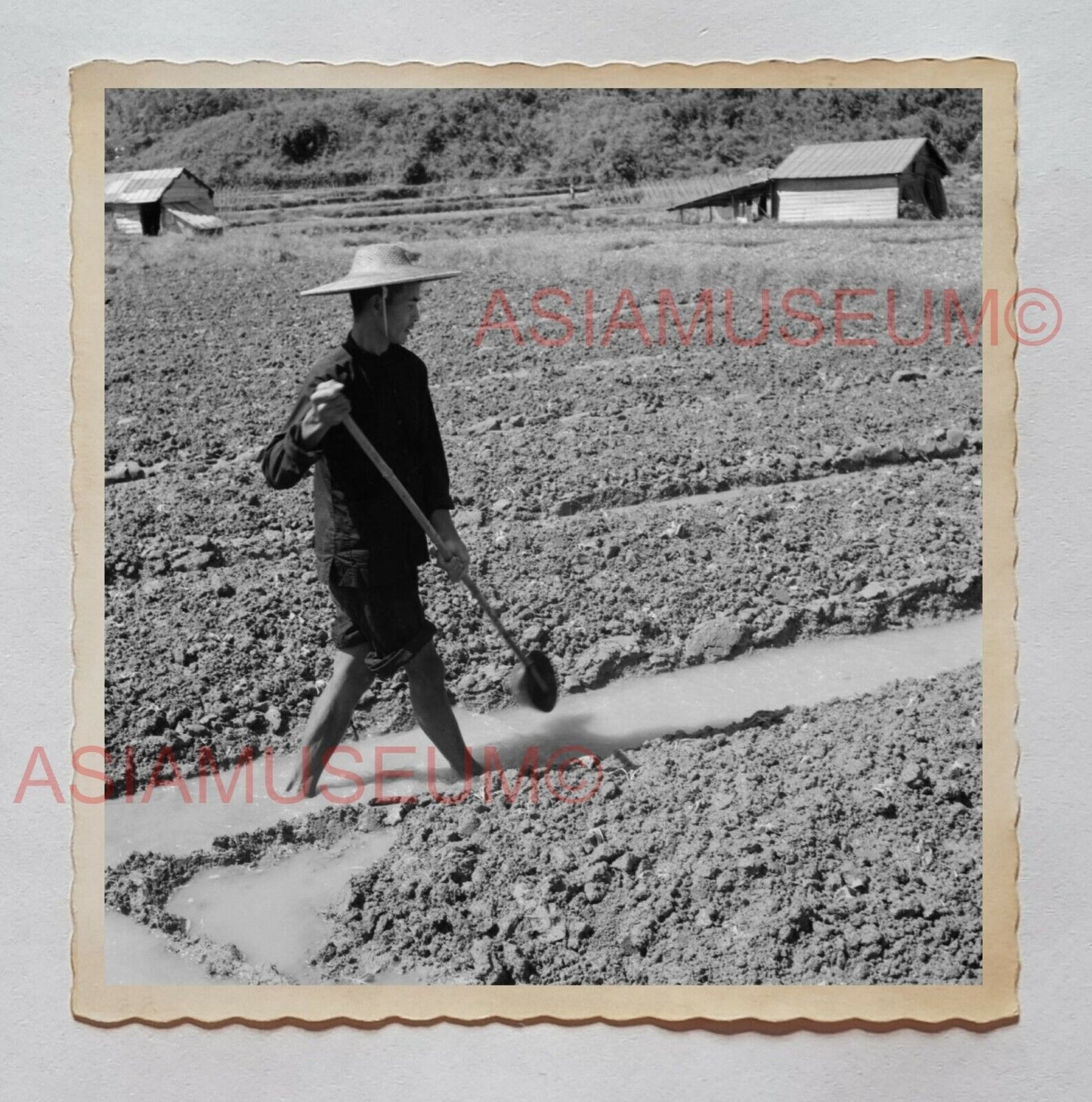 MAN HOUSE TAI O FARMER VILLAGE MOUNTAIN B&W Vintage Hong Kong Photo 27606 香港旧照片