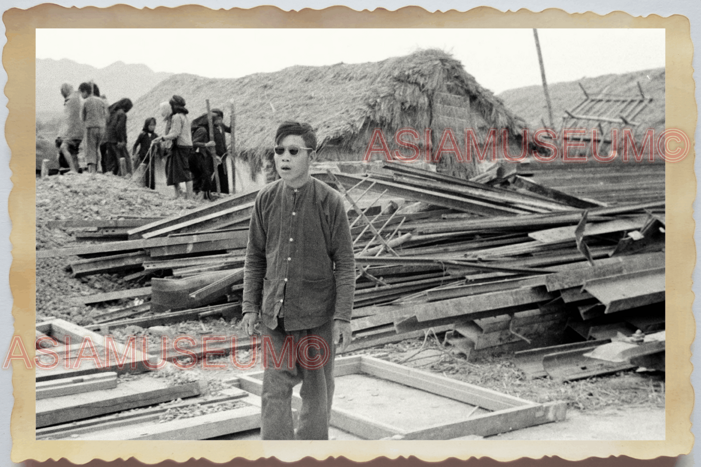 40s WW2 Vietnam STRAW HOUSE TUNNER TRANCH WAR MILITARY BASE  Vintage Photo 26868